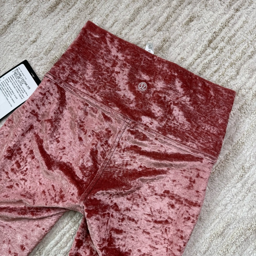 Wunder Lounge Tight 28" *Velvet Soft Cranberry - Picture 14 of 14